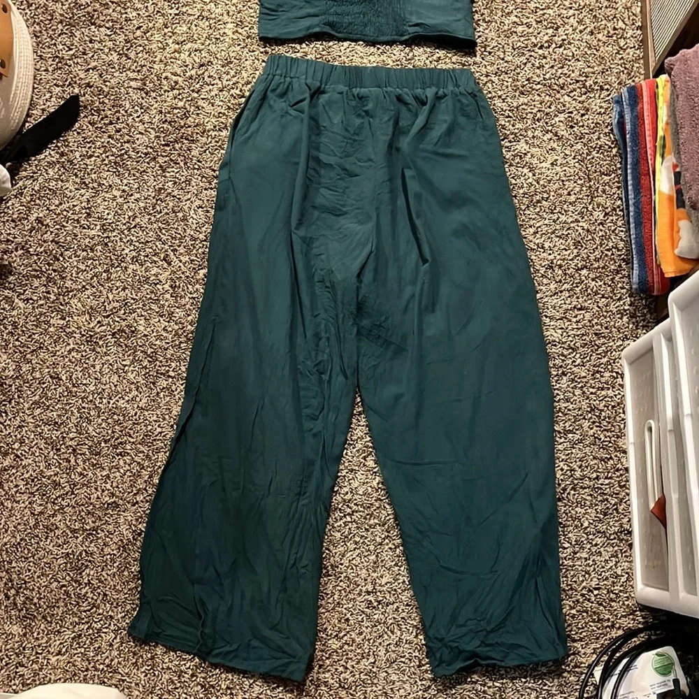 2 Piece Set - Picture 4 of 6